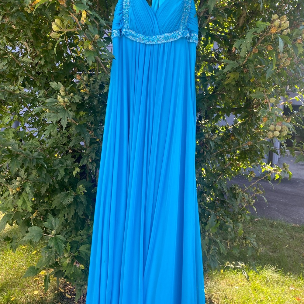 Elegant Blue Gown with Beaded Detailing